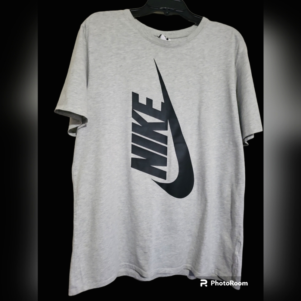 Nike Tee